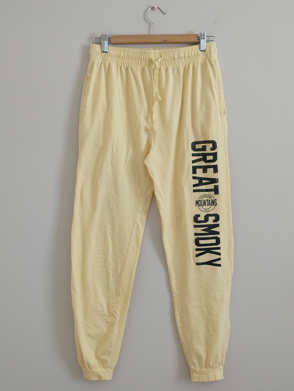 Kiwi & Punch Yellow 'Great Smoky' Women's Jogger Pants. SIZE M